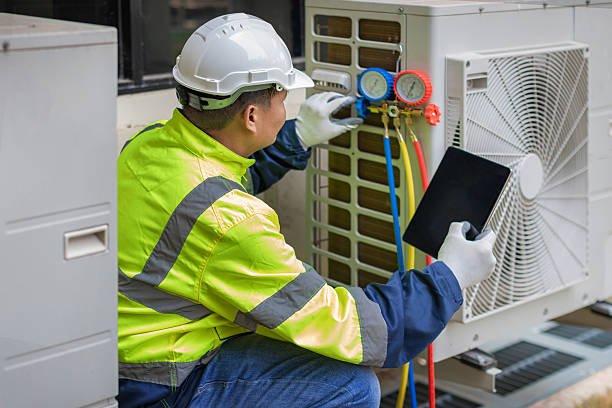 Professional Hvac technician working in Quinton, VA